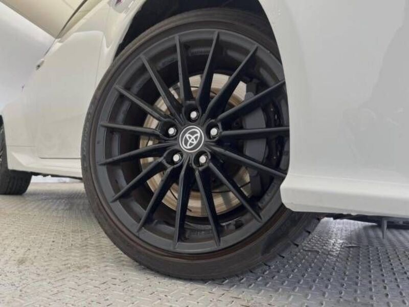 GR YARIS