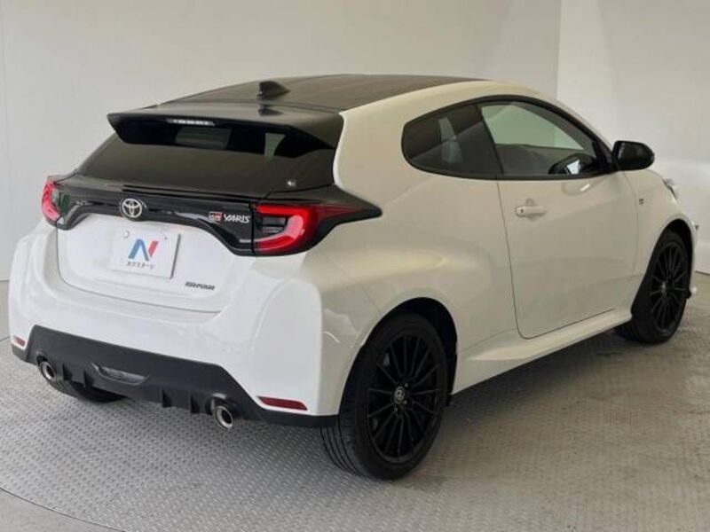 GR YARIS