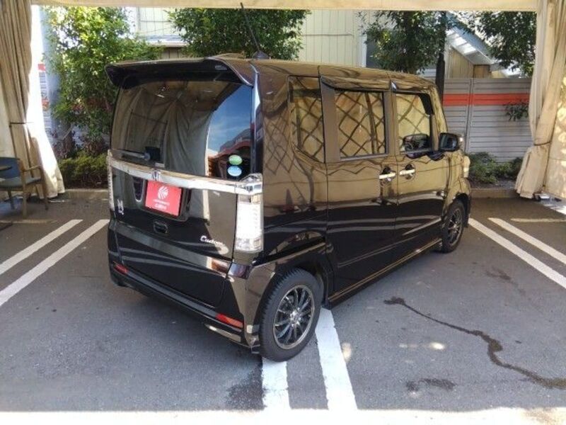 N BOX CUSTOM