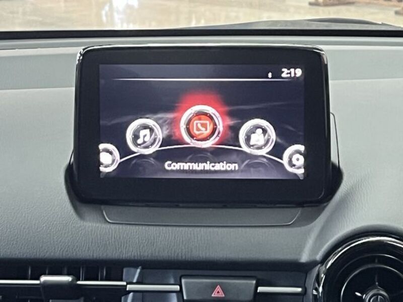 MAZDA2
