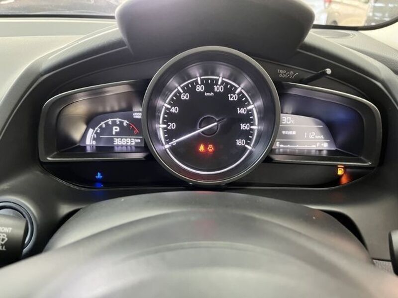 MAZDA2