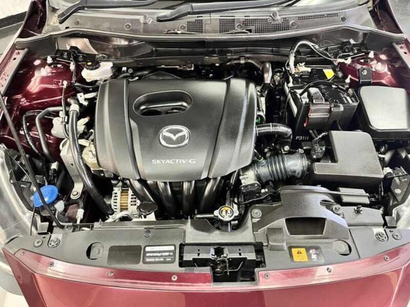 MAZDA2