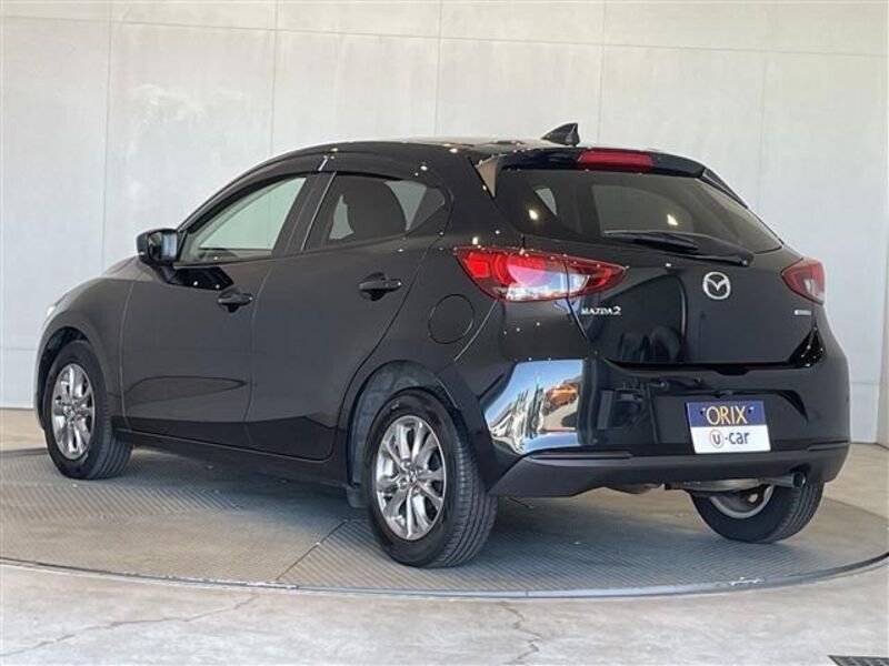MAZDA2