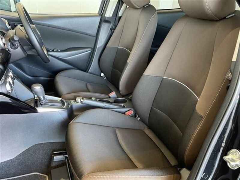 MAZDA2