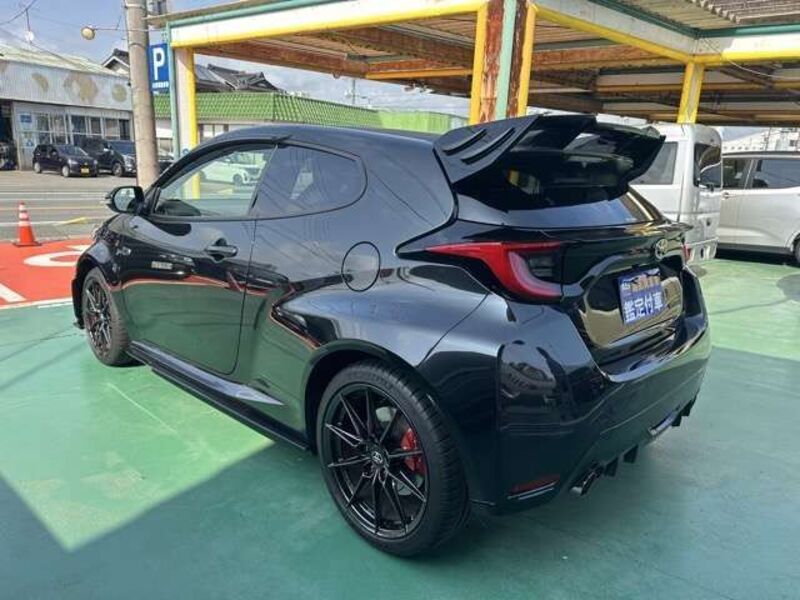GR YARIS