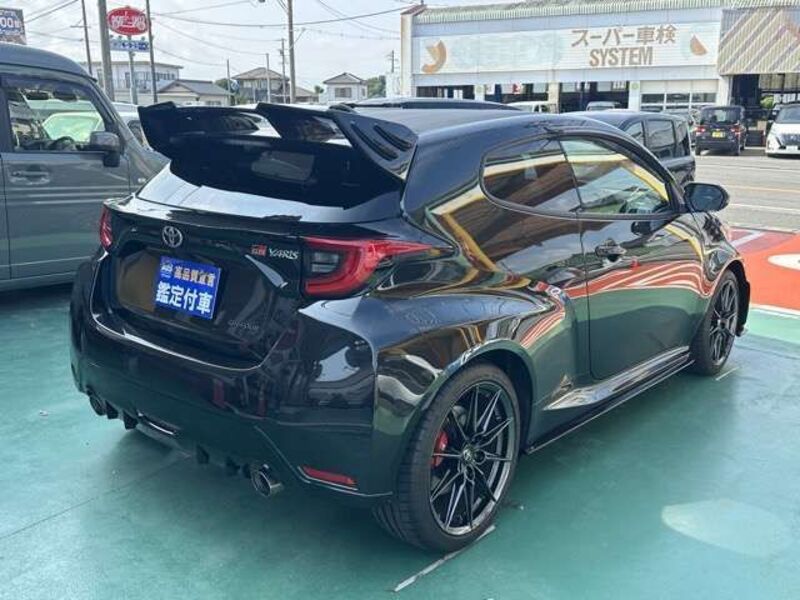 GR YARIS