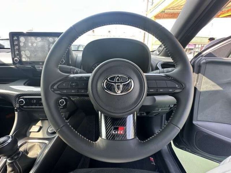 GR YARIS