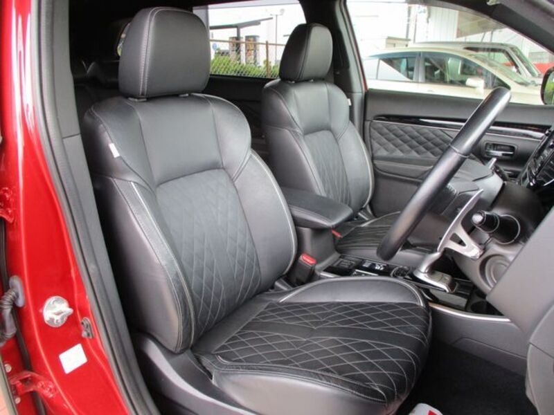 OUTLANDER PHEV