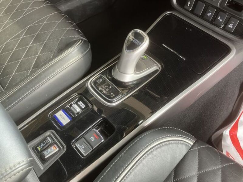 OUTLANDER PHEV