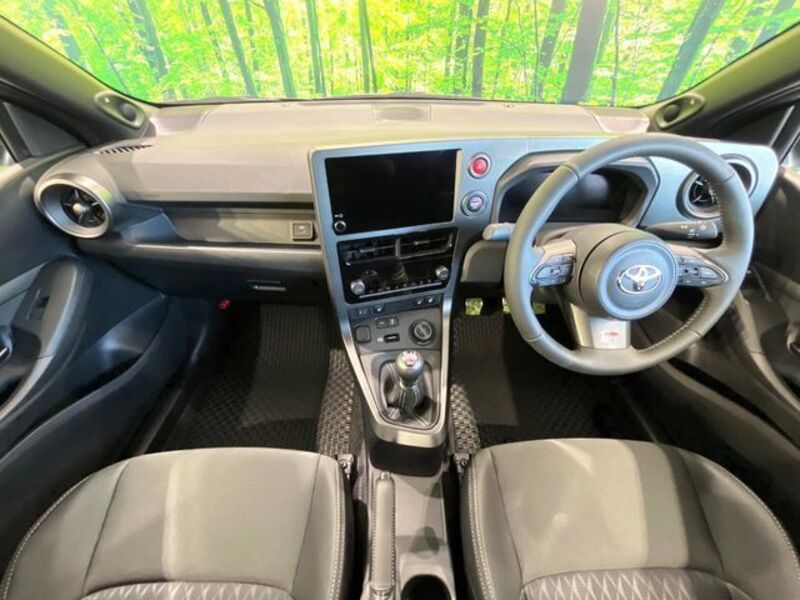 GR YARIS