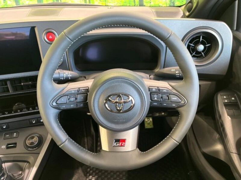 GR YARIS