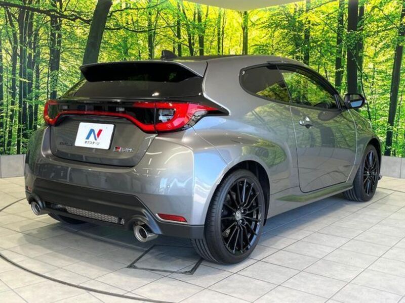 GR YARIS