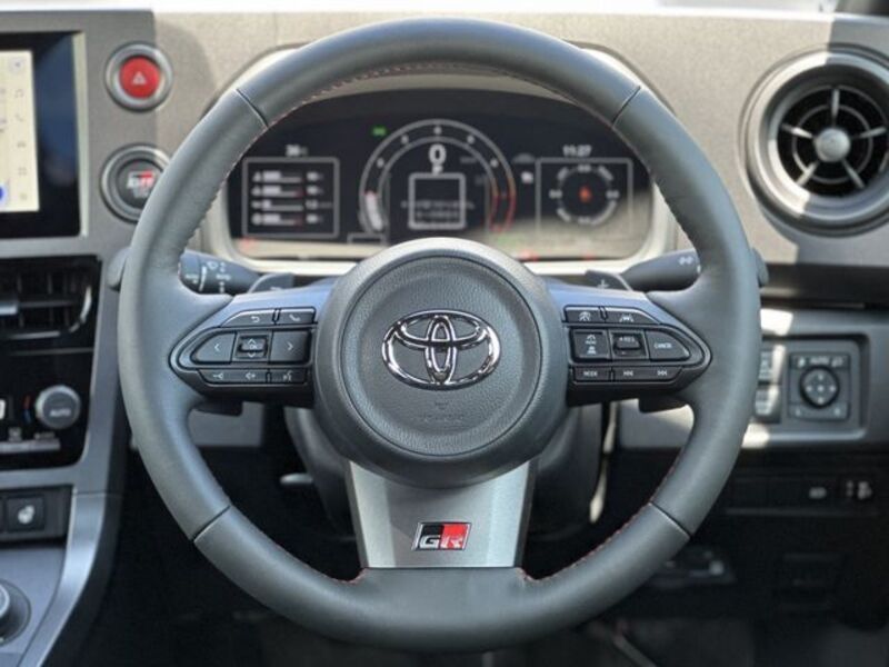 GR YARIS