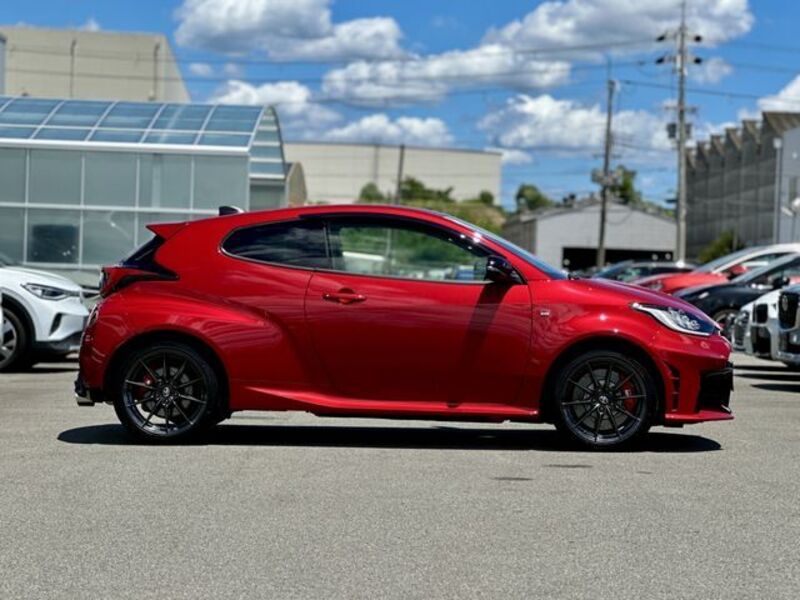 GR YARIS
