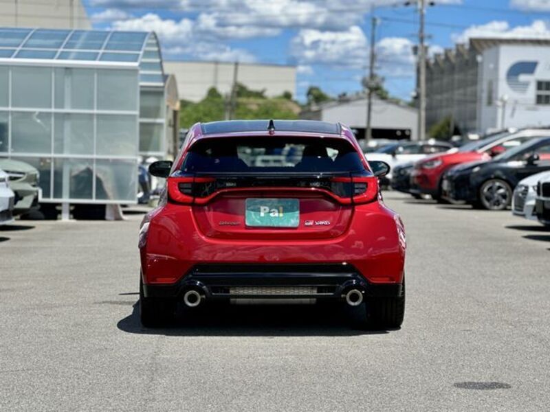 GR YARIS