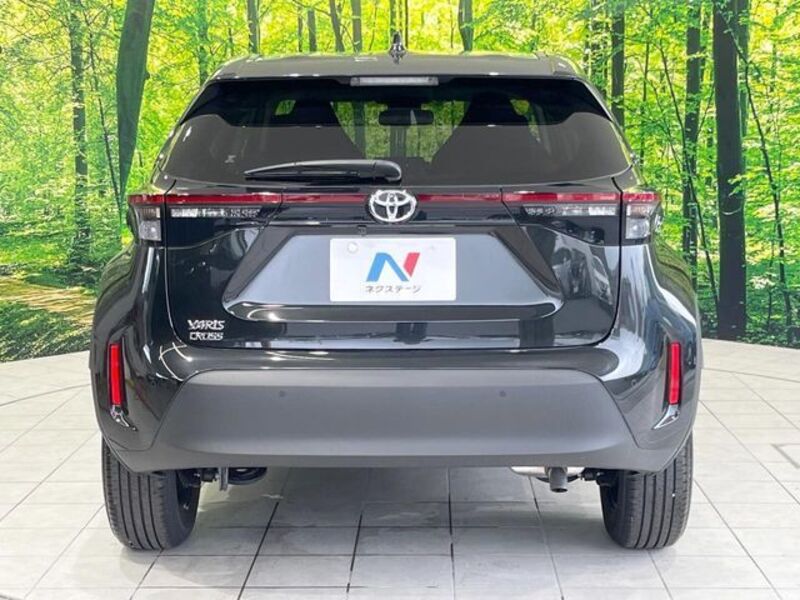 YARIS CROSS