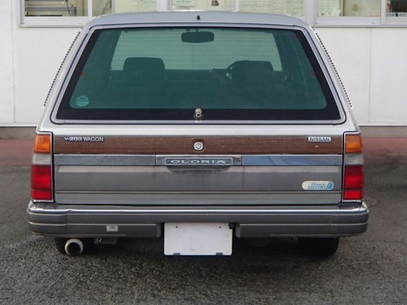 GLORIA WAGON