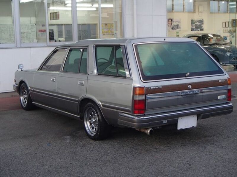 GLORIA WAGON