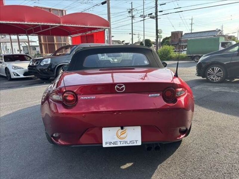 ROADSTER
