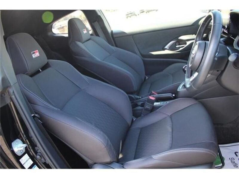 GR YARIS