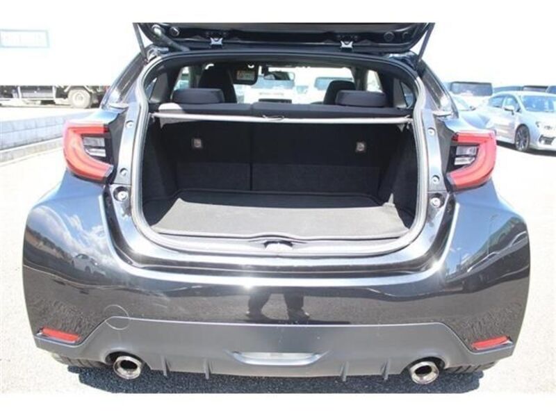 GR YARIS