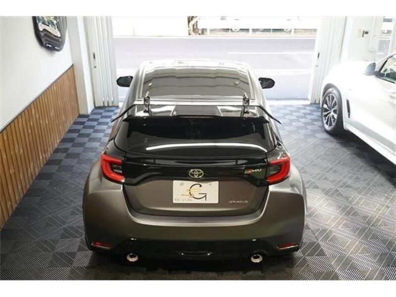GR YARIS