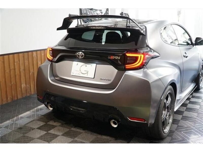 GR YARIS