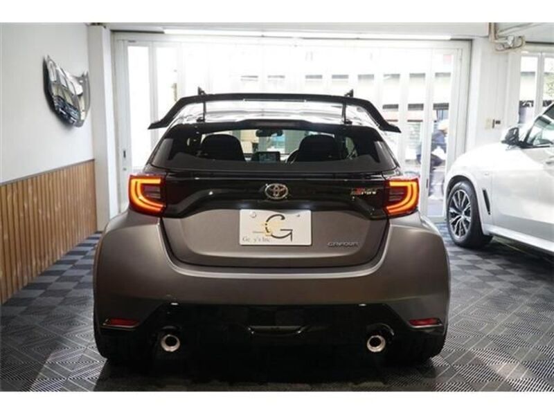 GR YARIS