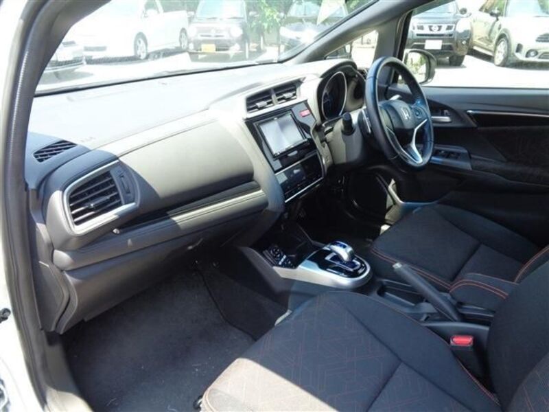FIT HYBRID