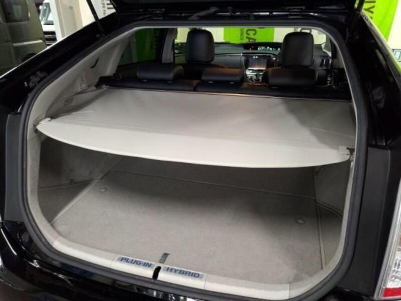 PRIUS PHV