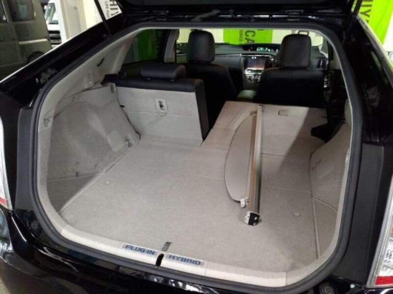 PRIUS PHV