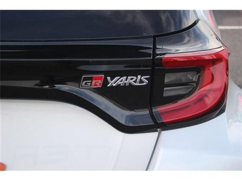 GR YARIS
