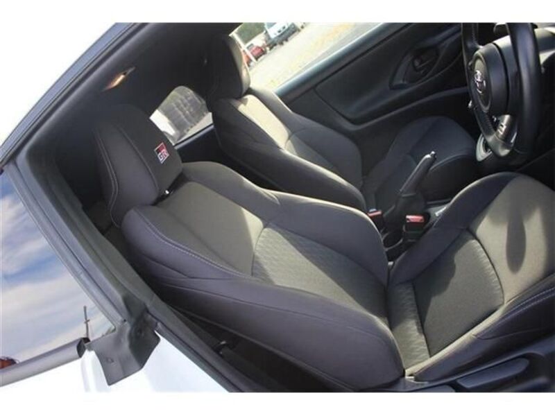 GR YARIS