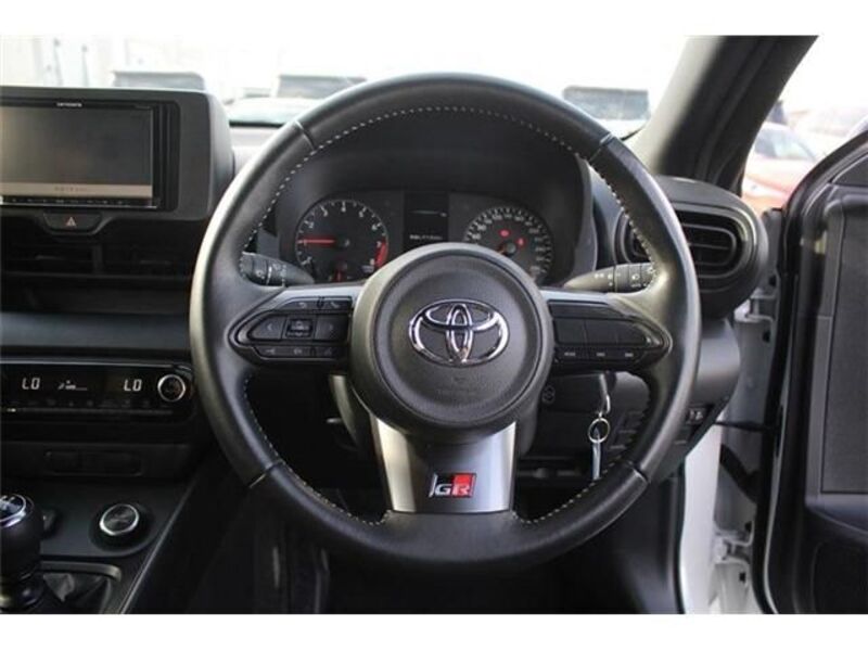 GR YARIS