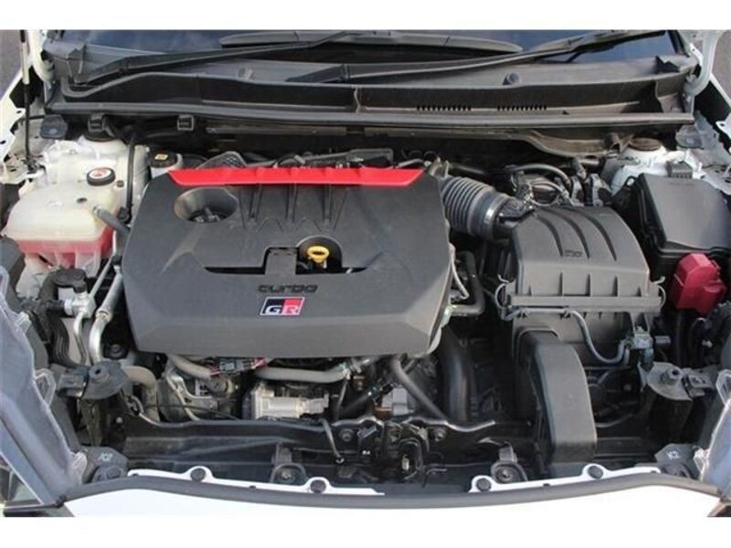 GR YARIS