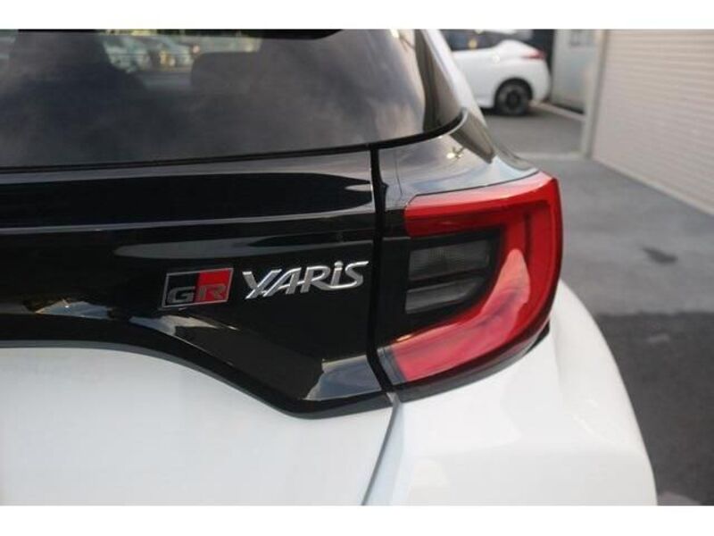 GR YARIS