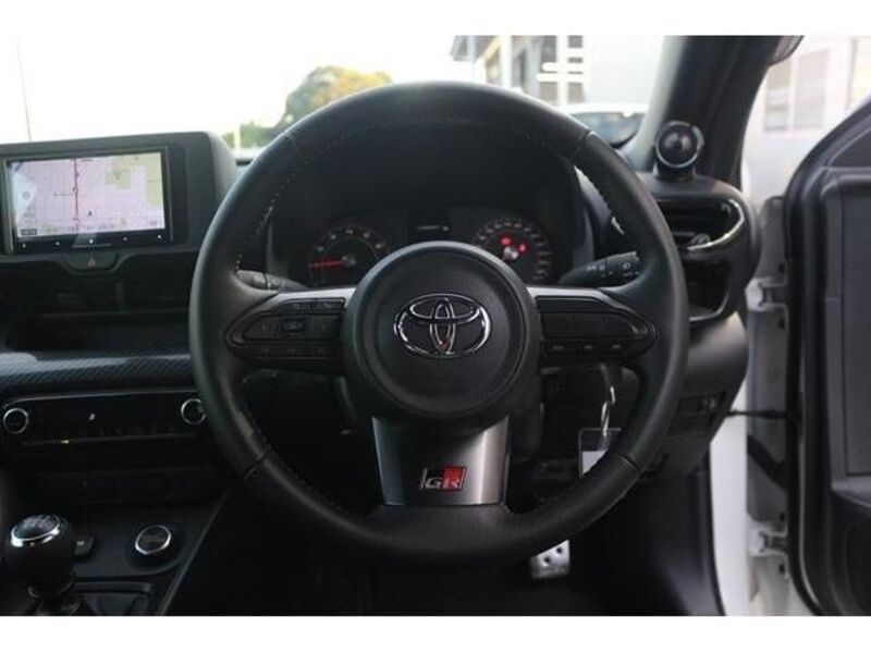 GR YARIS