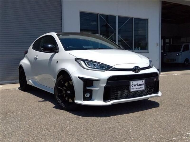 GR YARIS