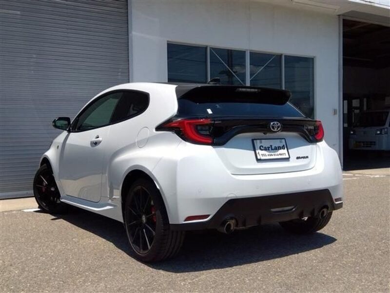 GR YARIS