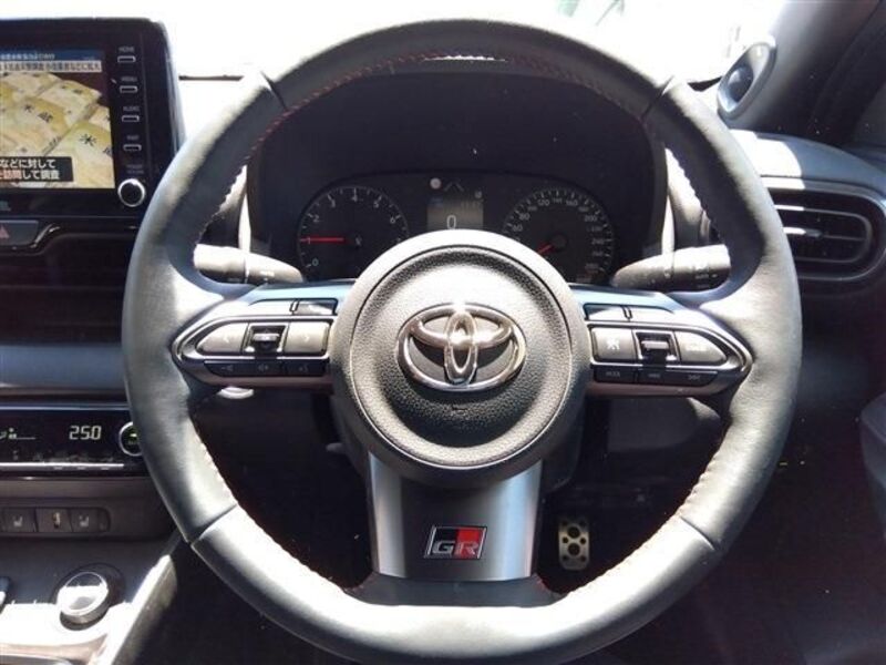 GR YARIS