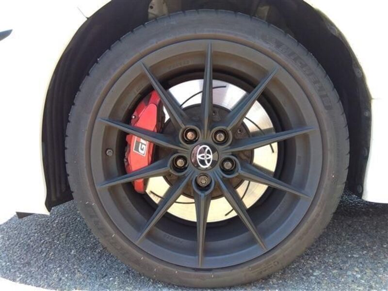 GR YARIS