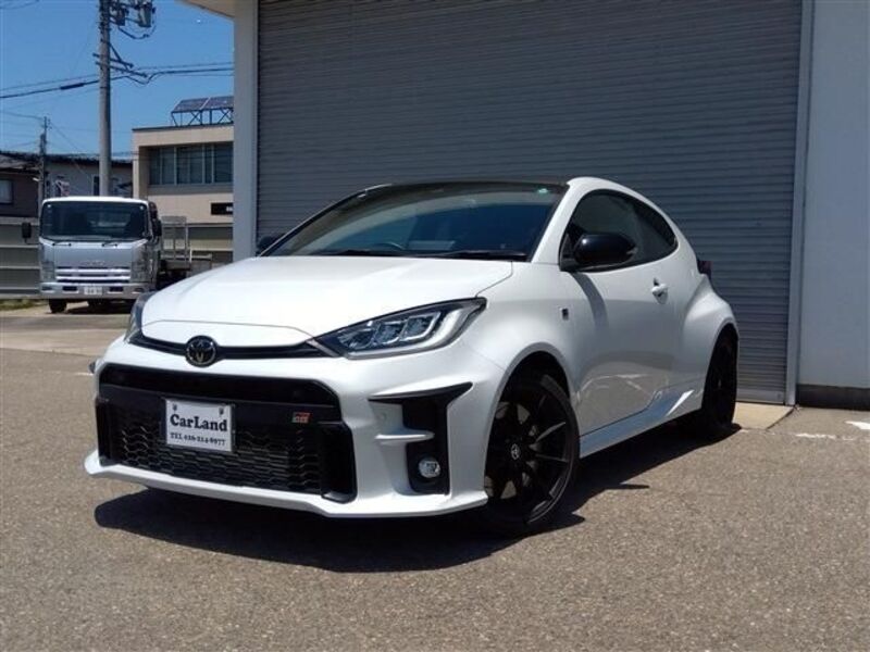 GR YARIS