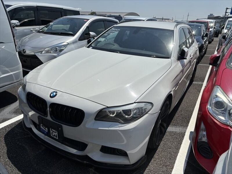 BMW 5 SERIES