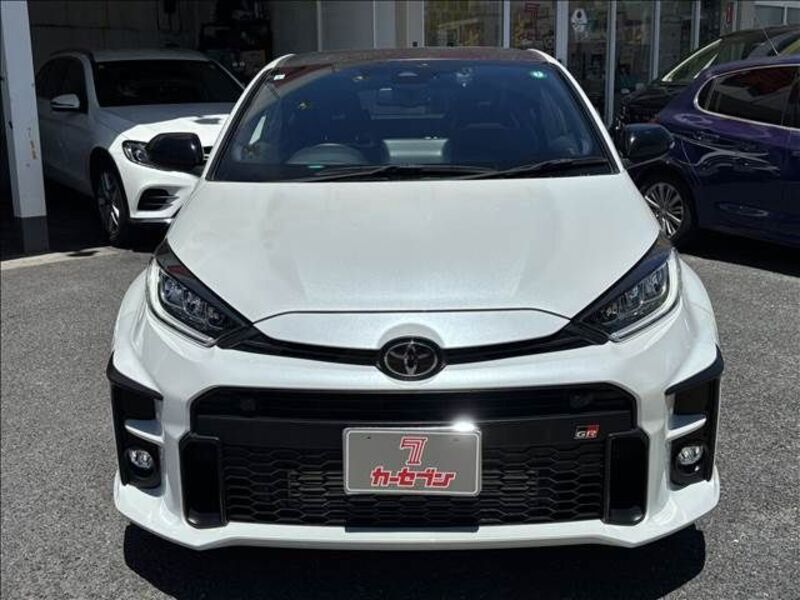GR YARIS