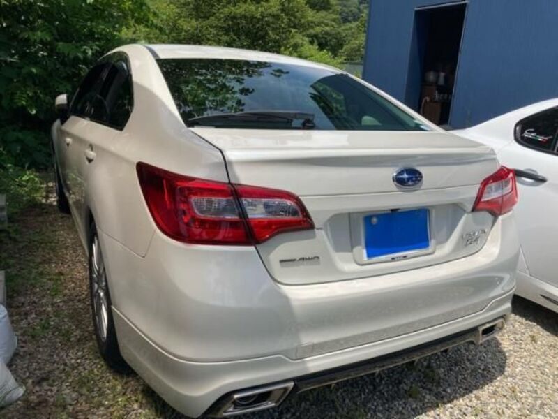 LEGACY B4
