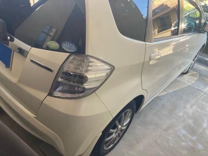 FIT HYBRID