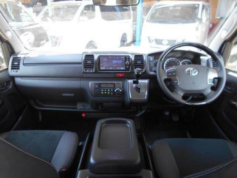 HIACE VAN