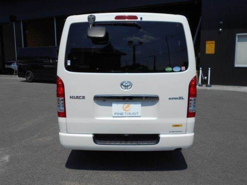 HIACE VAN
