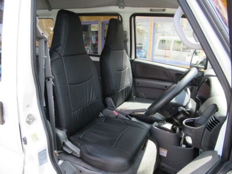 MINICAB VAN
