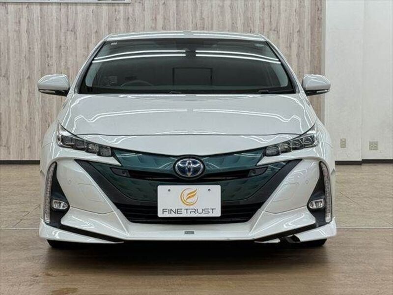 PRIUS PHV